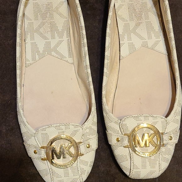 Michael Kors tan flats size 10 - Picture 1 of 1